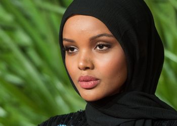 MODA, ISLAM I HALIMA ADEN: „Nijedna žena ne mora da nosi hidžab protiv svoje volje”