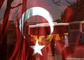 TURCI UMIRU GLEDAJUĆI: Socijalna smrt stotina hiljada Turaka