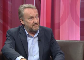 UPERILI MU PIŠTOLJ NA SLJEPOOČNICU Izetbegović: Ne treba se plašiti dok su u Bosni prisutne snage koje su kreirale Daytonski sporazum