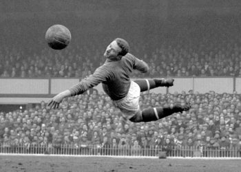 PREMINUO HARRY GREGG JUNAK MUNCHENSKE TRAGEDIJE: Dva puta je ušao u zapaljeni avion da spasi trudnicu i njenu bebu, i svoje kolege