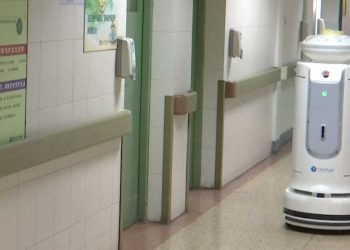 ROBOTI U medicinskoj službi