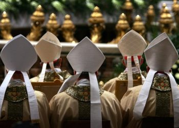 VATIKAN OPRAŠTA GRIJEHE ZARAŽENIMA OD KORONAVIRUSA Ali postoji jedan uslov