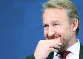 KAD DRŽAVE VELEIZDAJNICI UTIHNU Šarčević: Samo u „patriotskih“ fantazija bosanski „kumovi“ mogu dovoljan broj ljudi uvjeriti da su oni „za državu“