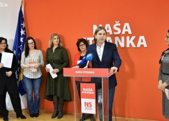 PROSJACI I (BABINI) SINOVI Kojović: Kamčenjem milostinje od građana Vlada KS pokazala da nije dorasla trenutku 