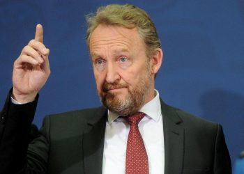 U MUCI SE POZNAJU HAJDUCI: Bošnjaci uznemireni zbog uvođenja vanrednog stanja u RS