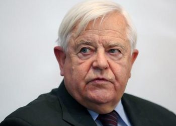 STRIC IZA KULISA Kučan: Bojim se da će u ime borbe s koronavirusom biti žrtvovane demokratske vrijednosti