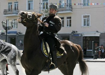POJAVIO SE “PUTINOV BIJESNI PAS” Kadirov: “Zar ja nemam pravo RAZBOLITI se?”