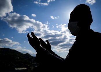 “ČISTA ZEMLJA”: Pakistanci pomalo neoprezni oko koronavirusa