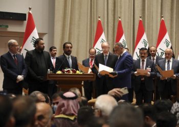 POSLIJE POLA GODINE NEIZVJESNOSTI Irak dobio novu vladu, na čelu BIVŠI OBAVJEŠTAJAC
