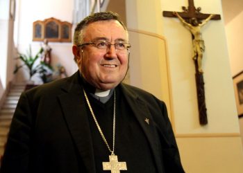 KARDINALNA KARDINALOVA GREŠKA Puljić: Zločin se ne smije pravdati, ali se prema svim nevinim žrtvama treba odnositi s jednakim pijetetom