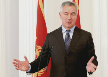 ON NE KRADE ŠTO LOPOV UKRADE Ðukanović: Lopov sam jer im kradem iluziju “velike Srbije”