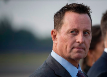 ZAŠTO GRENELL DOLAZI U SARAJEVO? Donosi sa sobom hiljade lažnih pasoša migranata koji borave u BiH?!