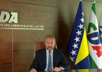 MUSLIMANI TREBAJU PRAVDU, A NE OPRESIJU I KORUPCIJU Izetbegović: Muslimanski lideri moraju zaustaviti nasilje među muslimanima
