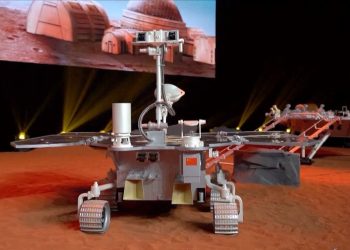SVI BI DA LETE DO ‘CRVENE PLANETE’:  Otkriveni modeli kineske sonde i rovera koji će istraživati Mars