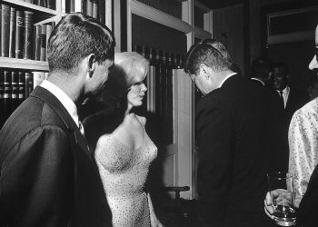“SRETAN ROĐENDAN G. PREDSJEDNIČE”:   Glamurozna Marilyn posljednji javni nastup imala je na rođendanu Kennedyja