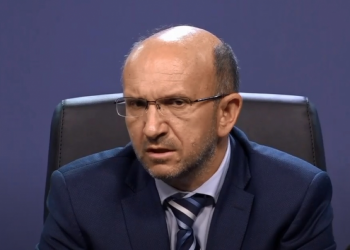 GAĐAO (POLU)MJESEC I PROMAŠIO, PA SE NAŠAO MEĐU (SDA-OVIM) ZVIJEZDAMA: Pod izgovorom reorganizacije izvršio je „šerifizaciju“ Porezne uprave