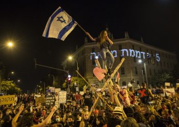 “OVO NIJE POLITIKA VEĆ KRIMINAL” Masovni protesti u Jerusalemu i drugim dijelovima Izraela (FOTO, VIDEO)