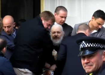 DOBIT ĆE 175 GODINA ZATVORA? Iz suda stižu izjave kako je Assangeovo uklanjanje iz ambasade koordinirano prema “izravnim naredbama američkog predsjednika”