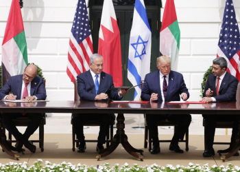 NOVA ZORA NA BLISKOM ISTOKU, CRNI DAN ZA PLAESTINCE: Ili priča o Trumpu “mirotvorcu” i sporazumu Izraela, UAE i Bahreina