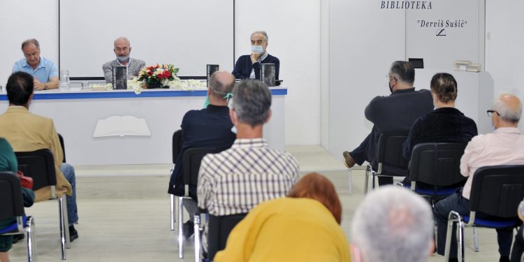 (FOTO+VIDEO) BOGUMILU JE BOSNA SVE! Latić: To što je vrijedilo u politici Alije Izetbegovića bio je njegov bosanski nacionalizam