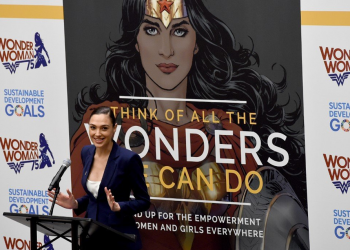 GAL GADOT U ULOZI CLEOPATRE Fernandez: Vaša zemlja krade arapsku zemlju, a vi im kradete filmske uloge