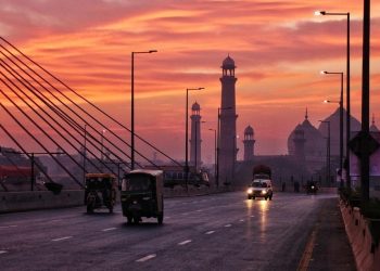 GLOBALNE INVESTICIJE:  Pakistan poziva američke firme da investiraju i uvedu naprednu tehnologiju