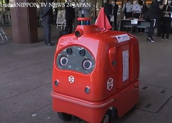 NOVI POŠTARI: Autonomni robot dostavlja pisma i pakete u Tokiju
