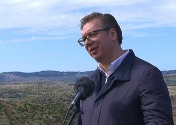 BOŠNJAKE NIKO NE SMIJE DIRATI Vučić: Ovo je njihova vojska, ovo su njihova zemlja i ognjišta