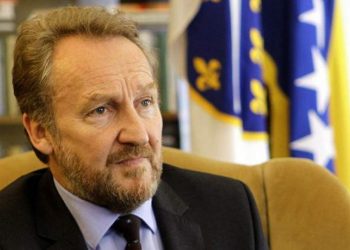 POSTALI SU “PAPANSKA” STRANKA Izetbegović: SDA mora naći mlade koji imaju odgovor na potrebe urbanih sredina