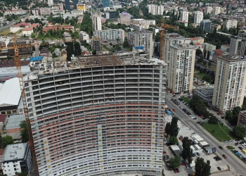 ZELENI NEBOŽDERI (P)OSTAJU RUINE: Zašto najveći “Termitnjak” u gradu “Sarajevo Tower”  ne prima stanare?!