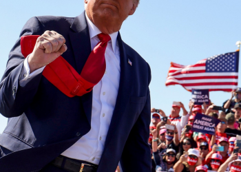 DRŽAVNI UDAR ILI NE Gessen: Trump je prije svega prevarant