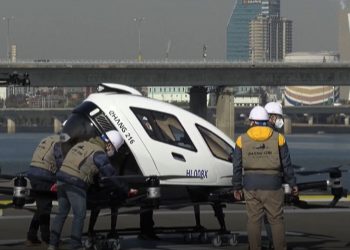 PRIJEVOZ BUDUĆNOSTI: Taxi-dron letio iznad velegrada Seula