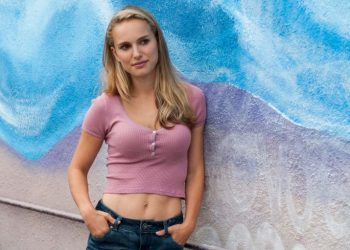 GLEDALI SU JE KAO LOLITU  Portman:  Nisam željela glumiti u ljubavnim scenama jer su me gledali kao seksualni objekat