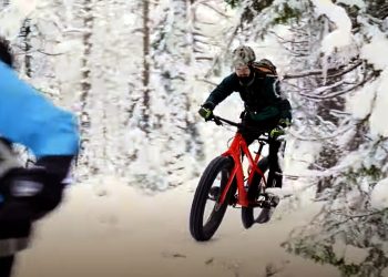 PEDALA U SNIJEGU:  Fat bike iznimno popularan među ekstremnim sportašima ove zime