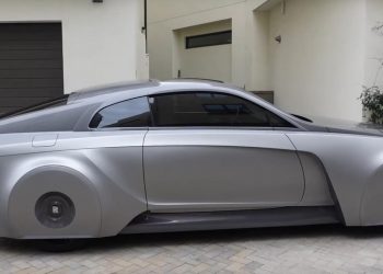 RIBLJA KONZERVA NA KOTAČIMA: Pjevaču Justinu Bieberu isporučen tunirani Rolls-Royce Wraith