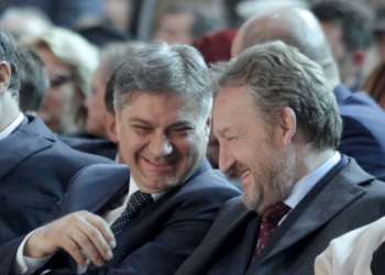 IZETBEGOVIĆ DOBIO ULTIMATUM OD PORAŽENIH NAČELNIKA: „Ili ćeš ukloniti suprugu iz stranke, ili ćemo mi ukloniti vas oboje?!“