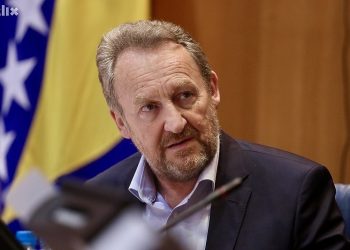ČUVAM TE KAO I DVA OKA Izetbegović: Oni najbolji i najhrabriji među nama dali su svoje živote za odbranu slobode