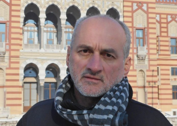 QUE SERA, BISERA Kontić: “Volim elegantne stvari s decentnim nakitom, broševe, umjetničke slike, kristale, mahrame, šešire”…