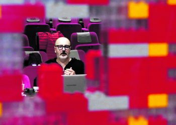 “SCHINDLEROV LIFT”  Mladenović: Sad je hajka na one koji uopće misle