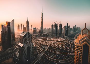 METROPOLA IZ NAUČNE FANTASTIKE: General Motors će 2023. godine uvesti automne taxije na ulice Dubaija