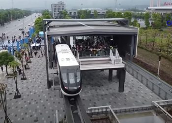 BRZO I TIHO PUTOVANJE: Futuristički san o autonomnim gradskim vozovima postao stvarnost