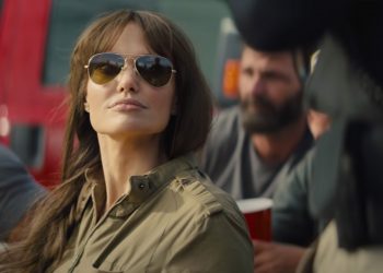 ZBOG PORODIČNE SITUACIJE: Angelina Jolie zanemarila režiju i vratila se glumi