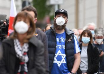 NE PRETVARAJTE POLITIČKI SUKOB U VJERSKI: “Kao muslimani moramo se pozabaviti antisemitizmom”
