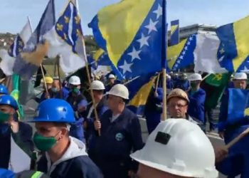 DOLJE RATNIČKA, ŽIVJELA RADNIČKA BOSNA: ‘Ako želite sukob, mi smo spremni – i nećemo stati!’