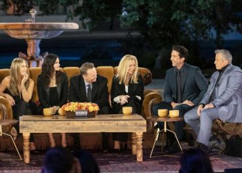 PRAVI PRIJATELJI:  Lady Gaga će zajedno s Lisom Kudrow zapjevati pjesmu „Smelly Cat“
