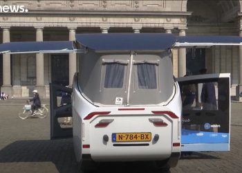 KUĆA LUTAJUĆA:  Kamper Stella Vita na solarni pogon krenuo na europsku turneju