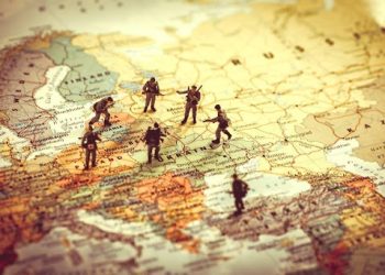 MAKSIMALIZACIJA MOĆI I INTERESA: Fenomen rata iz perspektive realizma i liberalizma u međunarodnim odnosima