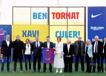 BARCELONA PREDSTAVILA XAVIJA:  Na tribinama Nou Campa 25 hiljada navijača