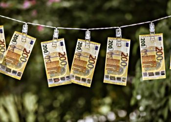 ISUŠITI POREZNE OAZE:  EU otkriva način kako natjerati velike kompanije da prestanu izbjegavati poreze