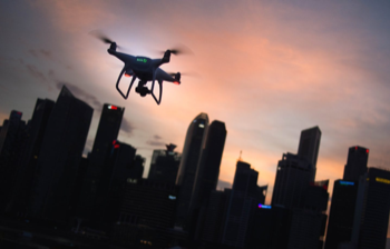 PUSTINJSKI VELEGRAD:  Na nebu iznad Dubaija svake noći šou dronova